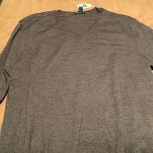Men’s Gray GAP V-Neck Sweater